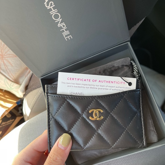 Authentic Chanel CC Lambskin Card Holder - Picture 1 of 8